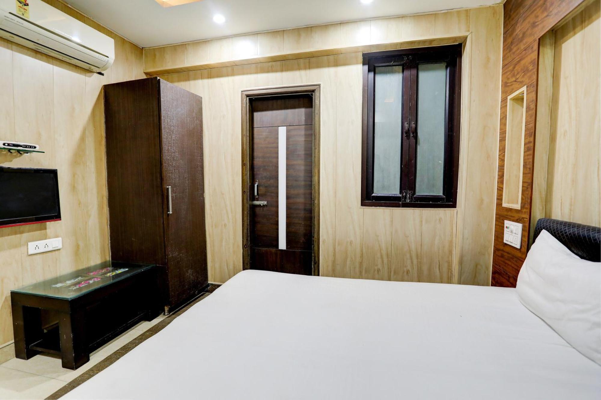 Hotel O Hcn Ludhijána Kültér fotó