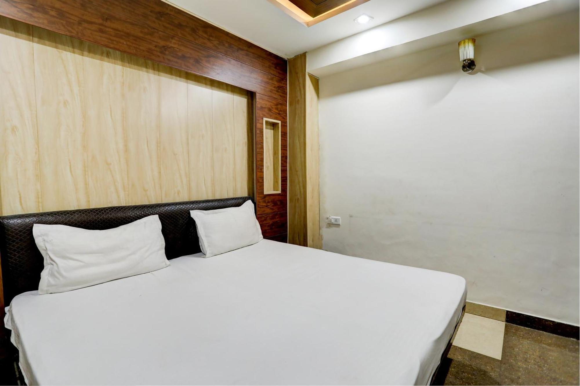 Hotel O Hcn Ludhijána Kültér fotó